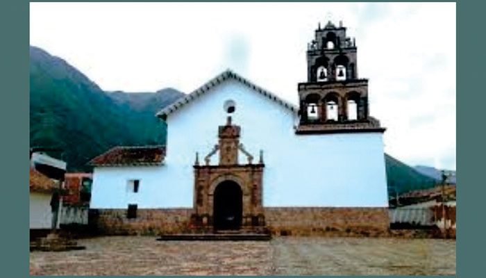 Templo Huaro y sus Pinturas con Historia