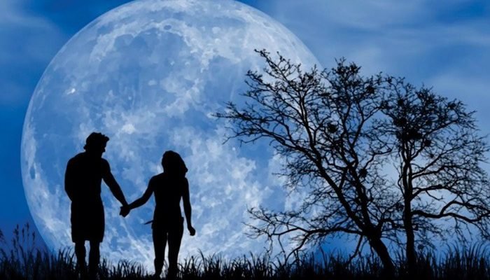 La Vida, Como la Luna, Está Llena de Vida